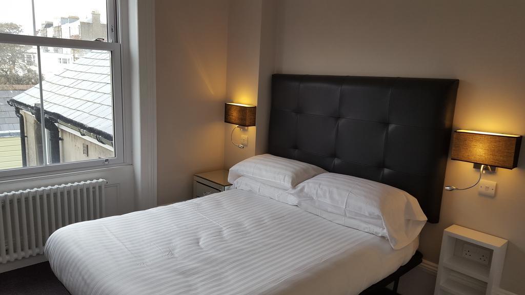 Red Blue 4* Hove